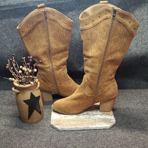Source Unknown Brown Heeled Boots